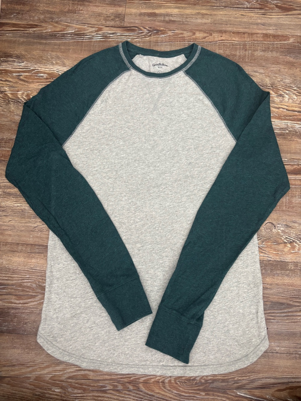 Goodfellow & Co Two-Tone Green and Heather Gray Raglan Long Sleeve Shirt